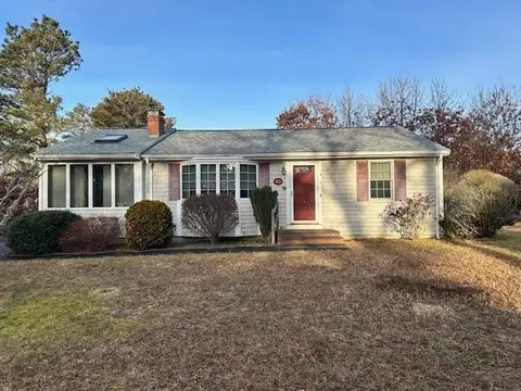 40 Clinton Cir, Dennis, MA 02660