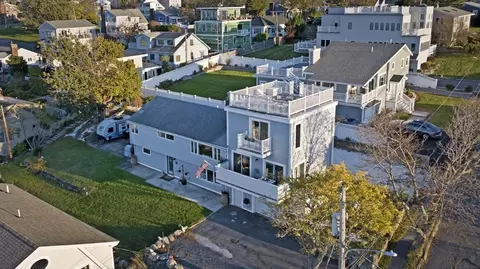 4 Linda Ln, Nahant, MA 01908
