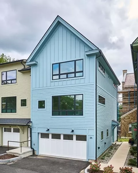 10 Hawley St #3A, Northampton, MA 01060
