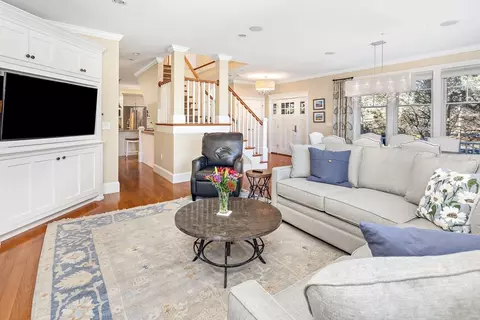 Living - 2 Backriver Rd #2, Hingham, MA 02043 photo 4 of 8