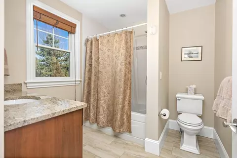 Bath - 2 Backriver Rd #2, Hingham, MA 02043 photo 1 of 4