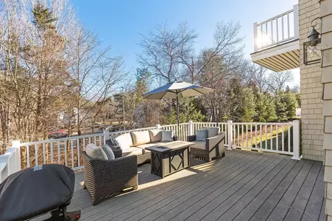 Exterior - 2 Backriver Rd #2, Hingham, MA 02043 photo 4 of 5