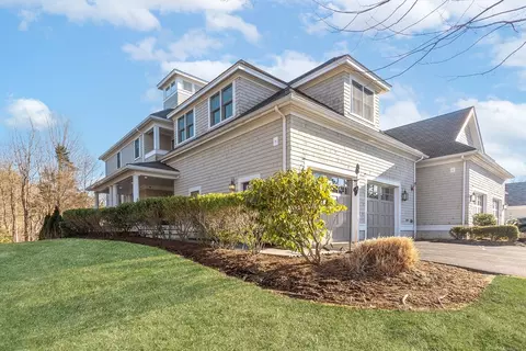 2 Backriver Rd #2, Hingham, MA 02043