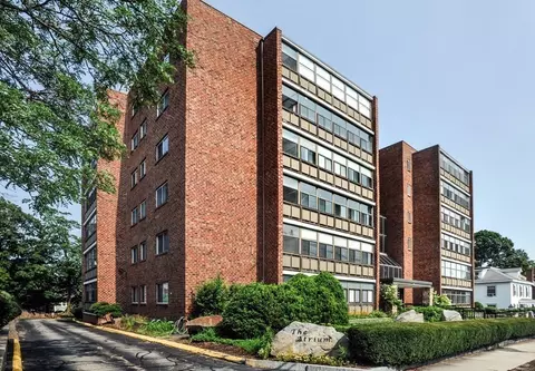 40 Greenleaf St #506, Quincy, MA 02169