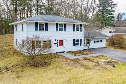 5 Amy Rd, Framingham, MA 01701