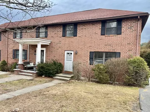66 George Rd #66, Winchester, MA 01890