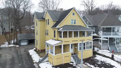44 Uxbridge St, Worcester, MA 01605