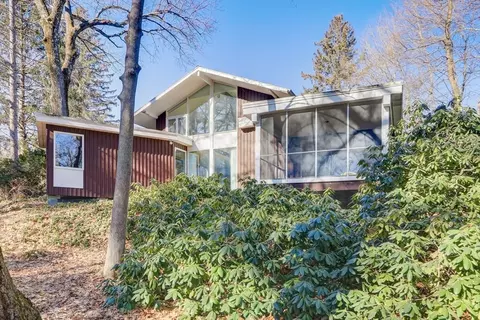 111 Hayward Mill Rd, Concord, MA 01742
