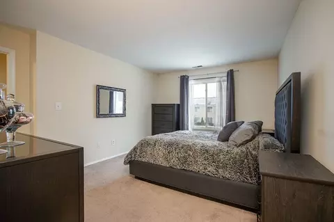 75 Nassau Dr #75, Springfield, MA 01129 photo 13