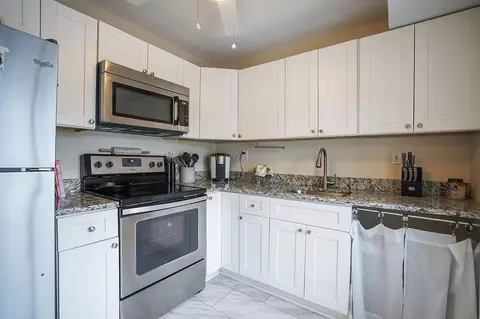 75 Nassau Dr #75, Springfield, MA 01129 photo 8