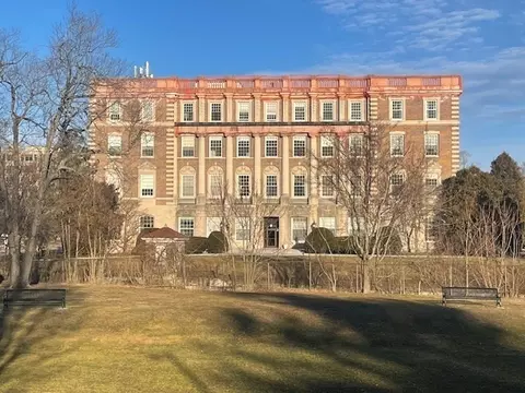 16 Balmoral St #405, Andover, MA 01810