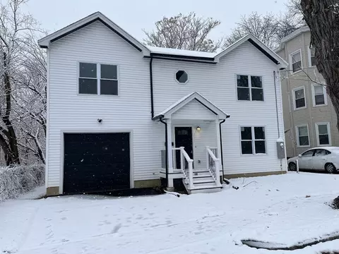 18 Crane St, Springfield, MA 01104