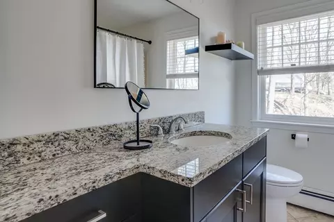 Bath - 36 James St, Beverly, MA 01915 photo 2 of 3