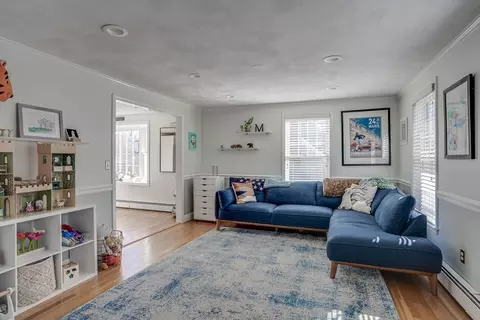 Living - 36 James St, Beverly, MA 01915 photo 3 of 6