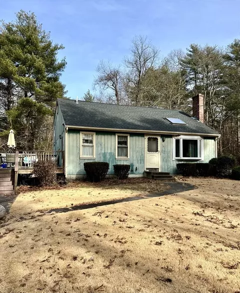 101 County St, Lakeville, MA 02347