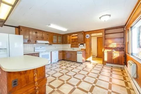 Kitchen - 2 Hedgeway St, Ayer, MA 01432 photo 2 of 3