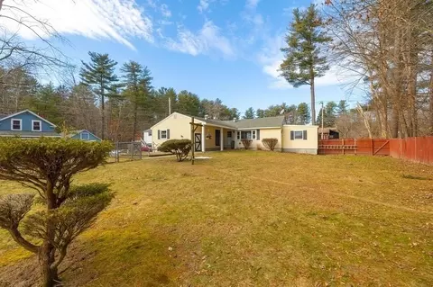 Exterior - 2 Hedgeway St, Ayer, MA 01432 photo 9 of 11
