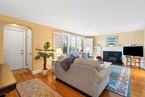 Living - 27 Cornell Rd, Marblehead, MA 01945 photo 1 of 6