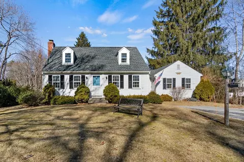 617 Bedford, Concord, MA 01742