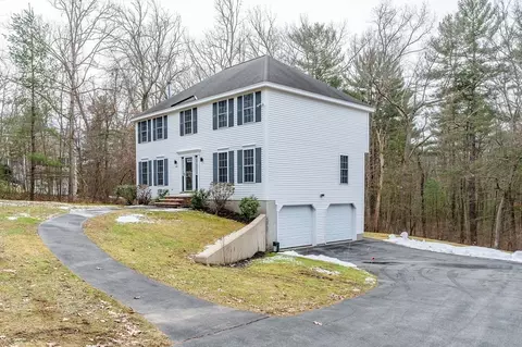 382 Richardson Rd, Dracut, MA 01826