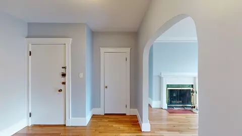 19 Hamilton Rd #2, Brookline, MA 02446 photo 2