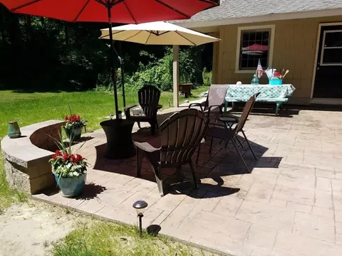 Exterior - 84 Meadowbrook Rd, Springfield, MA 01128 photo 9 of 9