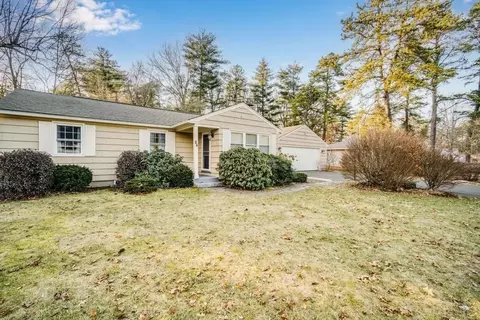 Exterior - 84 Meadowbrook Rd, Springfield, MA 01128 photo 4 of 9
