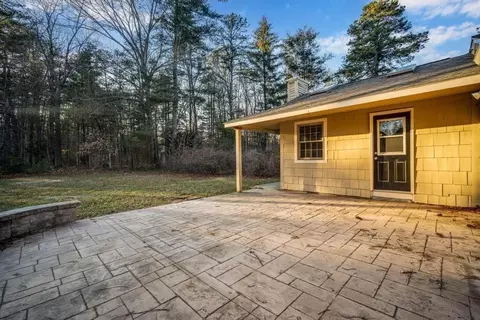 Exterior - 84 Meadowbrook Rd, Springfield, MA 01128 photo 7 of 9