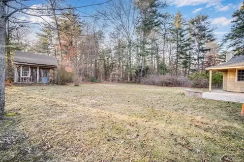 Exterior - 84 Meadowbrook Rd, Springfield, MA 01128 photo 5 of 9