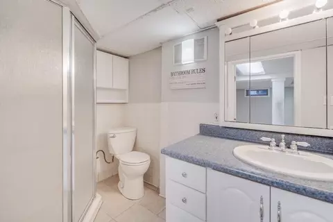 Bath - 84 Meadowbrook Rd, Springfield, MA 01128 photo 3 of 3