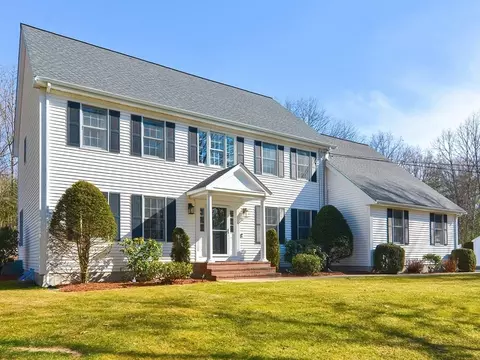 126 South St, Franklin, MA 02038