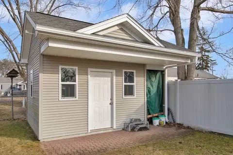 53 Barbara St, Chicopee, MA 01020 photo 4