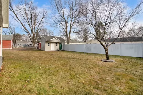 53 Barbara St, Chicopee, MA 01020 photo 3