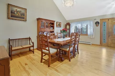53 Barbara St, Chicopee, MA 01020 photo 10