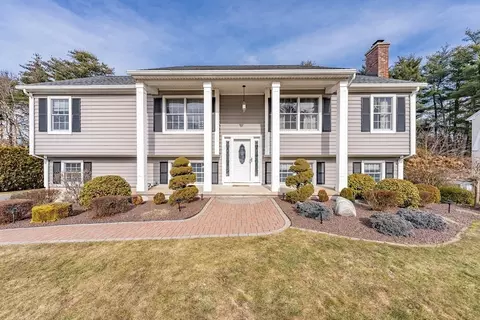 11 Hemlock Dr, Holyoke, MA 01040