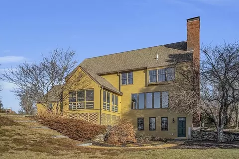 Exterior - 332 Still River Rd, Harvard, MA 01451 photo 2 of 5