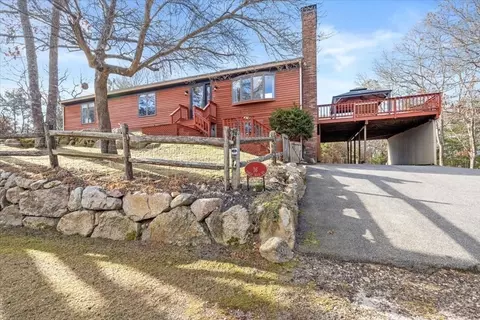 16 Great Rock Rd, Bourne, MA 02532