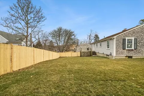 Exterior - 12 Maple Ter, Dennis, MA 02660 photo 5 of 10