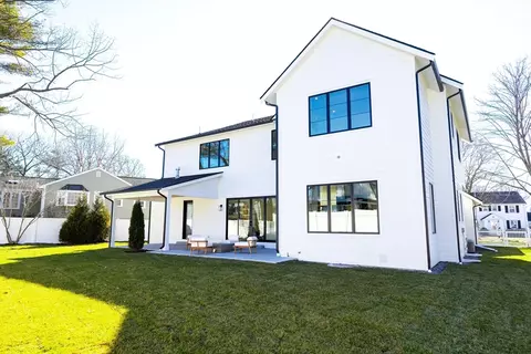 Exterior - 22 Defrancesco Cir, Needham, MA 02492 photo 4 of 4