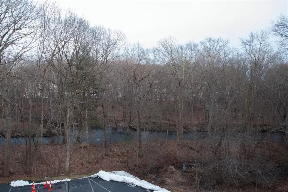 13 Dallas Dr 310, Dracut, MA 01826 15 Photos Movoto