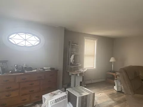 27 Walter St, Chicopee, MA 01013 photo 6