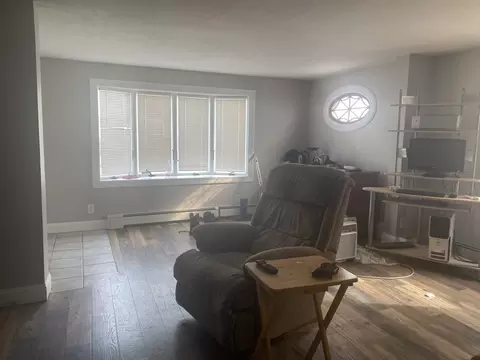 27 Walter St, Chicopee, MA 01013 photo 5