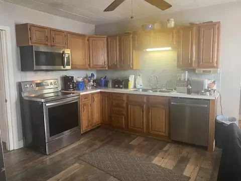 27 Walter St, Chicopee, MA 01013 photo 3