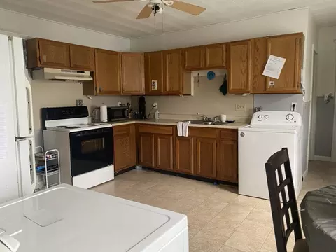 27 Walter St, Chicopee, MA 01013 photo 17