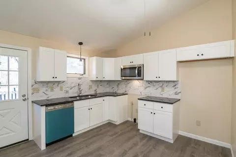Kitchen - 166 Grayson Dr, Springfield, MA 01119 photo 1 of 4