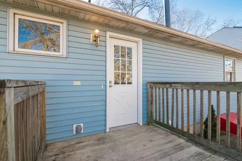 Exterior - 166 Grayson Dr, Springfield, MA 01119 photo 6 of 8