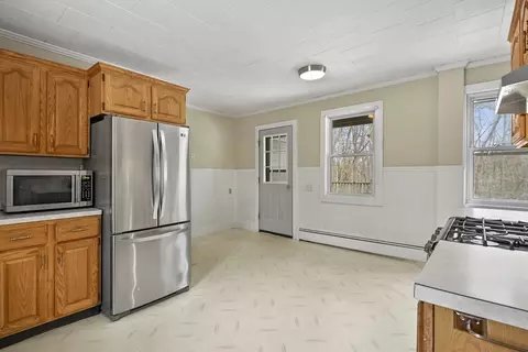 10 Pleasant St, Sutton, MA 01590 photo 13