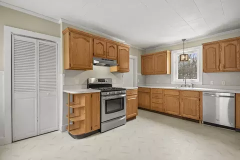 10 Pleasant St, Sutton, MA 01590 photo 11