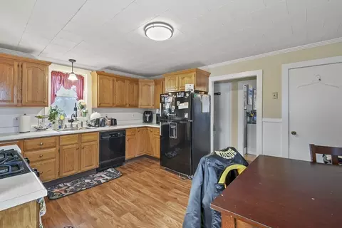 10 Pleasant St, Sutton, MA 01590 photo 24