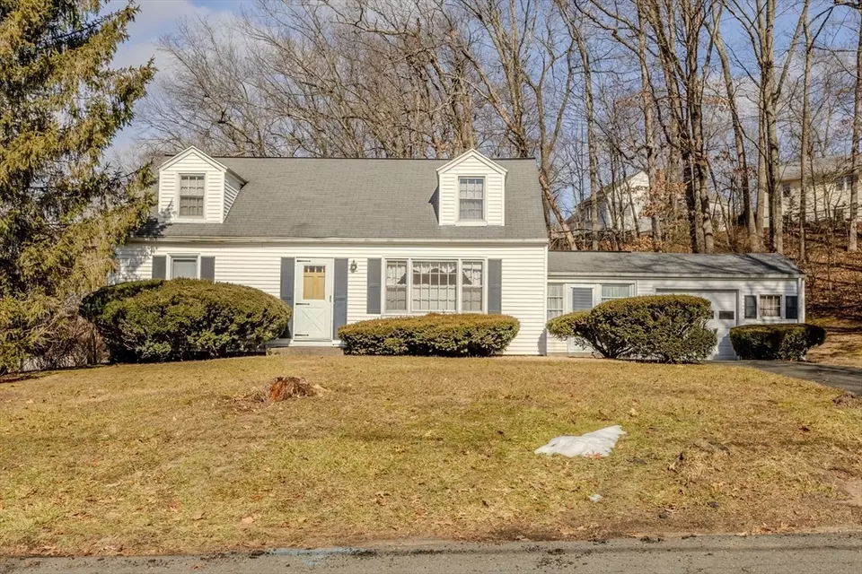 Exterior - 26 Sagamore Rd, West Springfield, MA 01089 photo 1 of 6